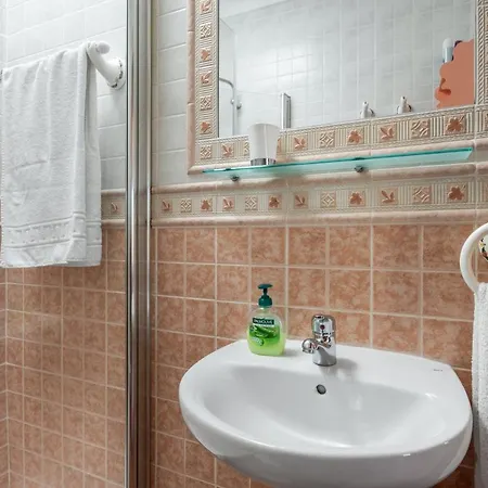 Charming House With Sea View, And Private Pool 内尔哈