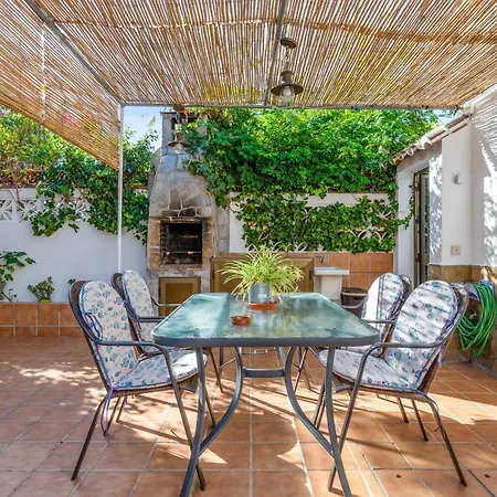 Seaside Retreat: Nerja's Two-bedroom Oasis With Pool And Views Holiday home