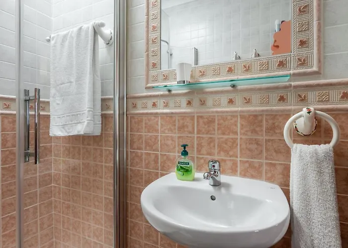 Seaside Retreat: Nerja's Two-bedroom Oasis With Pool And Views Nerja